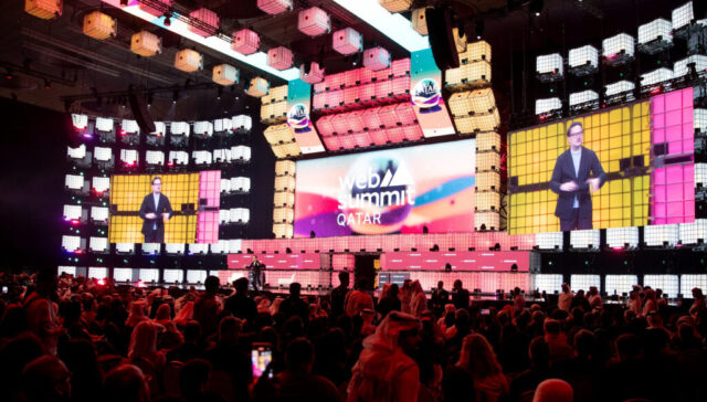 Centre Stage Opening Night Welcome to Web Summit Qatar aspect ratio 1723 1041 1024x619 1